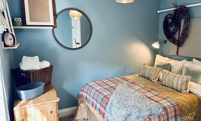 Small double En-suite room